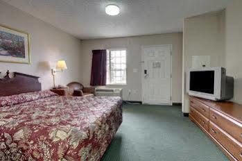 Intown Suites Extended Stay Charlotte Nc -East Independence Dış mekan fotoğraf